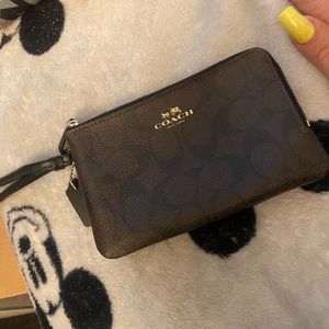 Coach Wristlet Mini Brown Cute
